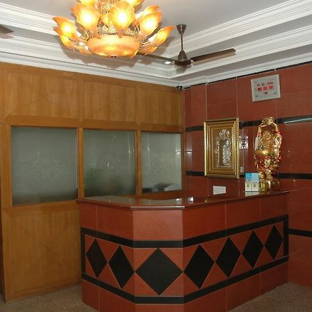 Hotel Vijayabhanu 비사카파트남 외부 사진